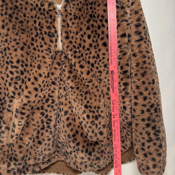 Abercrombie & Fitch A&F Leopard Faux Fur 1/4 Zip Pullover Mob Wife Jacket Large - Picture 4 of 7